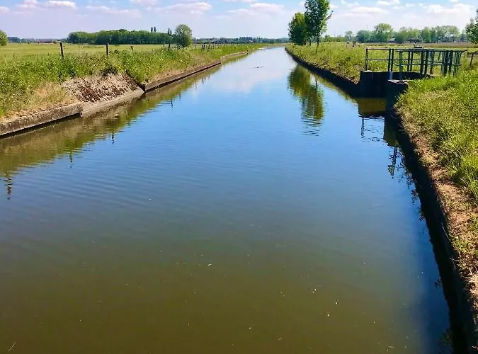 Ter Zwaanhoek 度假居 *